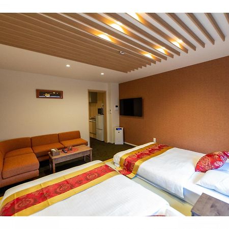 Grand Base Hiroshima Ekimae Aparthotel Exterior photo